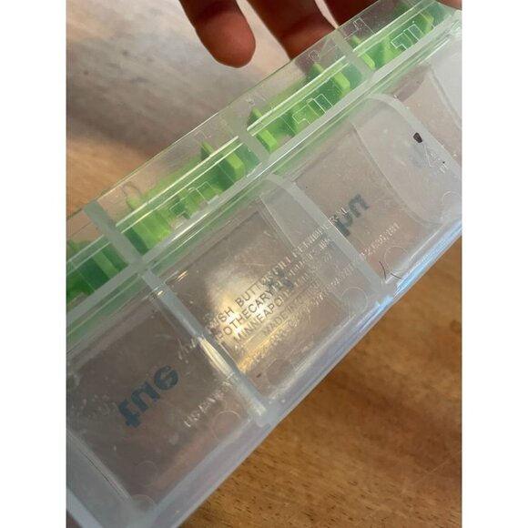 Days of the Week Pill Organizer - Picture 4 of 5